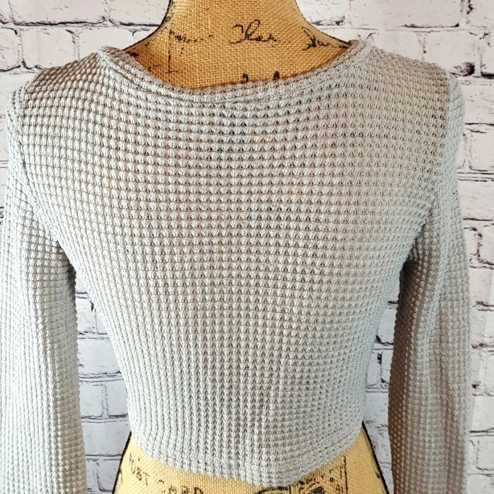 SHEIN Light Gray Waffle Knit Textured Long Sleeve Crop Top Size M - Picture 6 of 8
